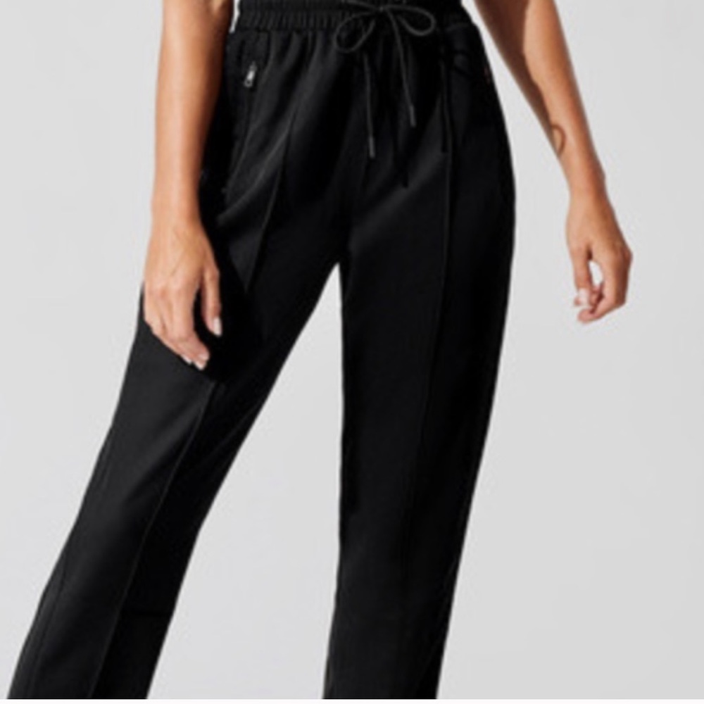 NEW without tags Carbon 38 Tapered Pant Size Small